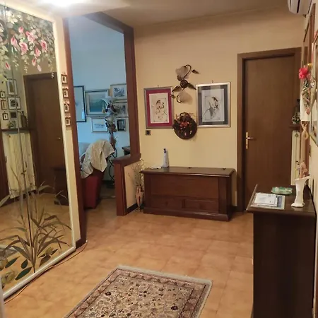 Ampio Nel Centro Storico Di Apartment *